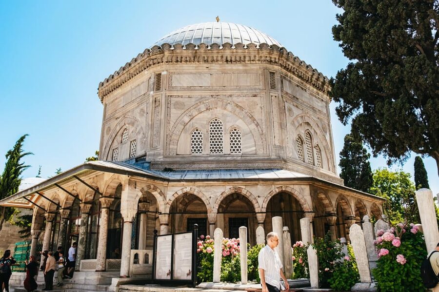 Istanbul: Hagia Sophia, Blue Mosque, Suleymaniye Mosque Tour - Hagia Sophia: the building that keeps changing its identity