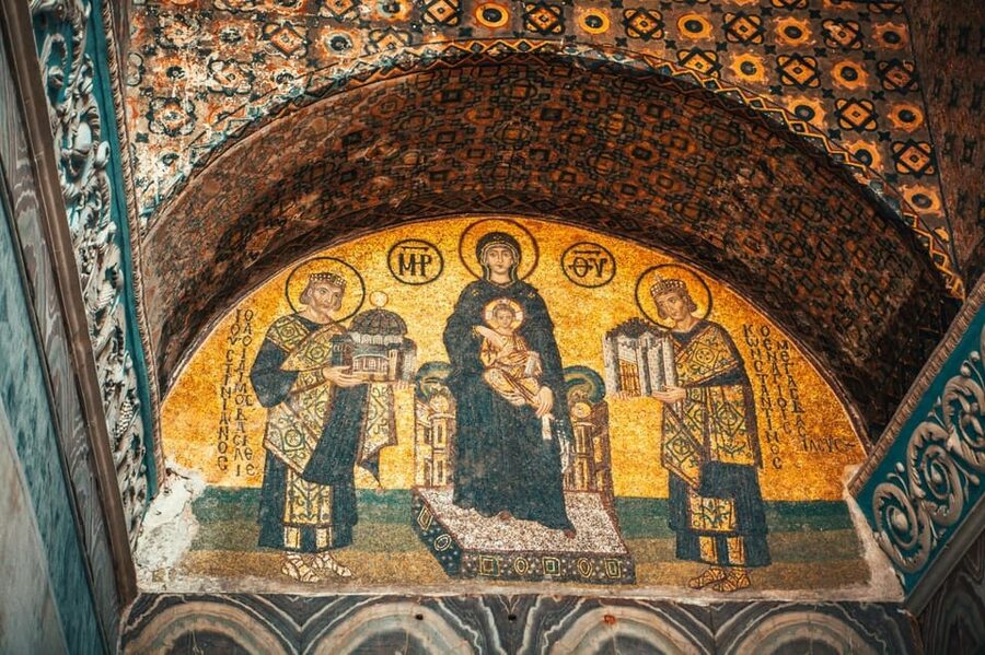Istanbul: Hagia Sophia Skip-the-Ticket Line & Audio Guide - The audio guide experience: how it changes the interior