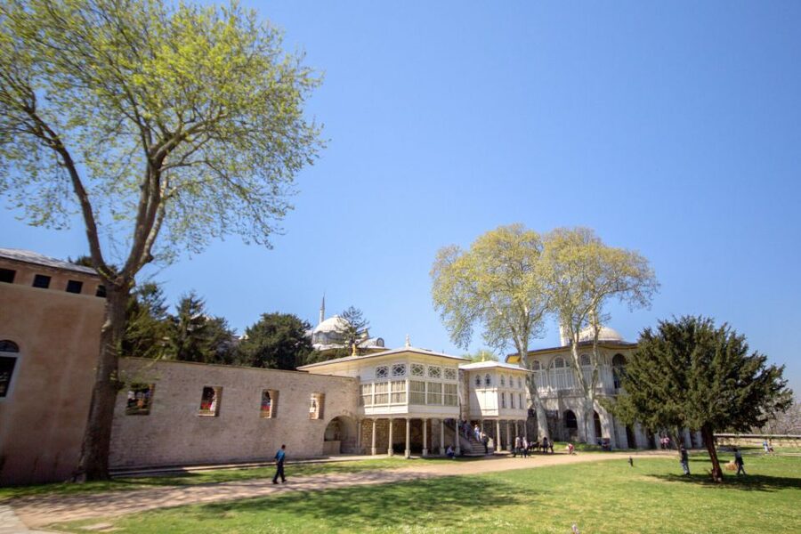 Istanbul Highlights Small-Group Walking Guided Tour - Price and Value: Is $150 Fair for an 8-Hour Tour?