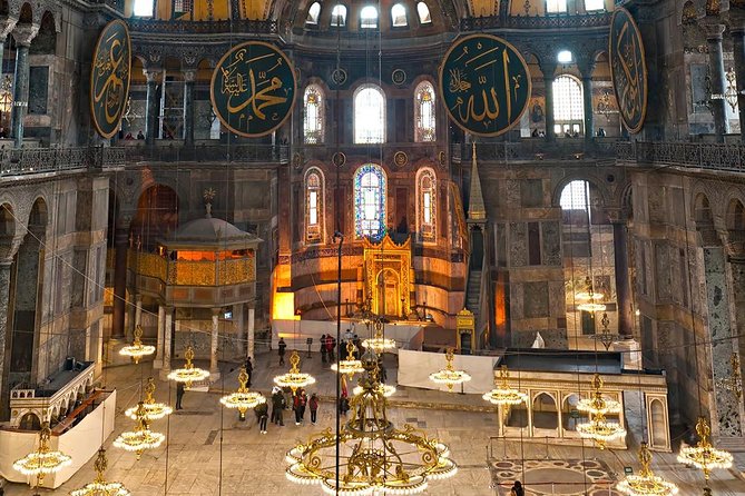 Istanbul Historical Tour with Guide, Lunch and Transfers - The Grand Bazaar: fast shopping education in a place built for getting lost
