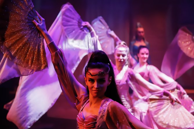 Istanbul Hodjapasha Rhythm of The Dance Show - What you’ll see onstage: folk dances plus belly dance with modern staging