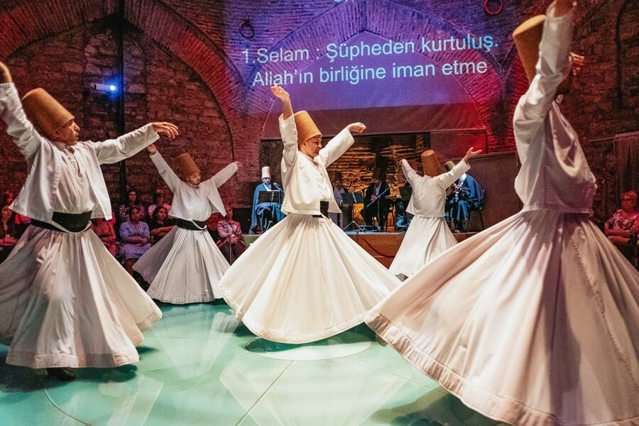 Istanbul: Hodjapasha Whirling Dervishes Show & Exhibition - Live music you can hear clearly, with real instruments