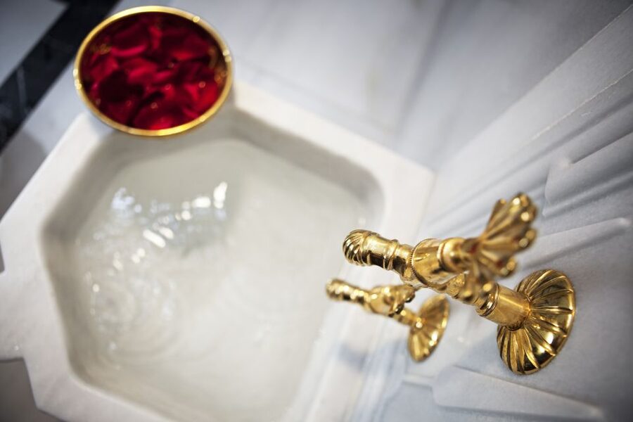 Istanbul: Hurrem Sultan Hamam Experience - Aromatherapy massage with calming face and foot work