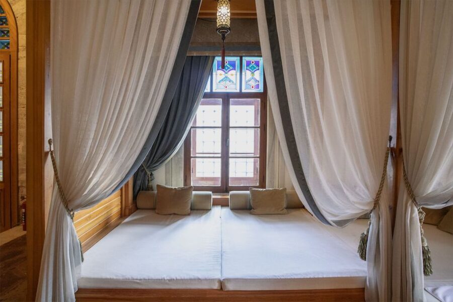 Istanbul: Hurrem Sultan Hamam Experience - Fruit, Ottoman Sherbet, and the farewell gift moment