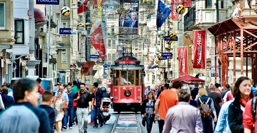 Istanbul Modern City: Taksim to Galata With Secret Passages - Key things you will notice on this Beyoğlu walk