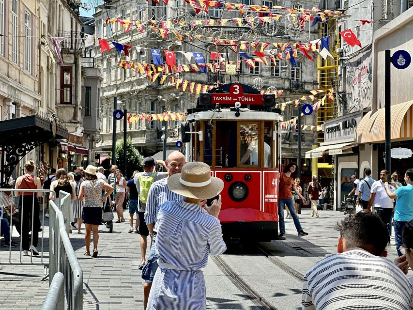 Istanbul Modern City: Taksim to Galata With Secret Passages - The guides make or break it, and this one has strong energy