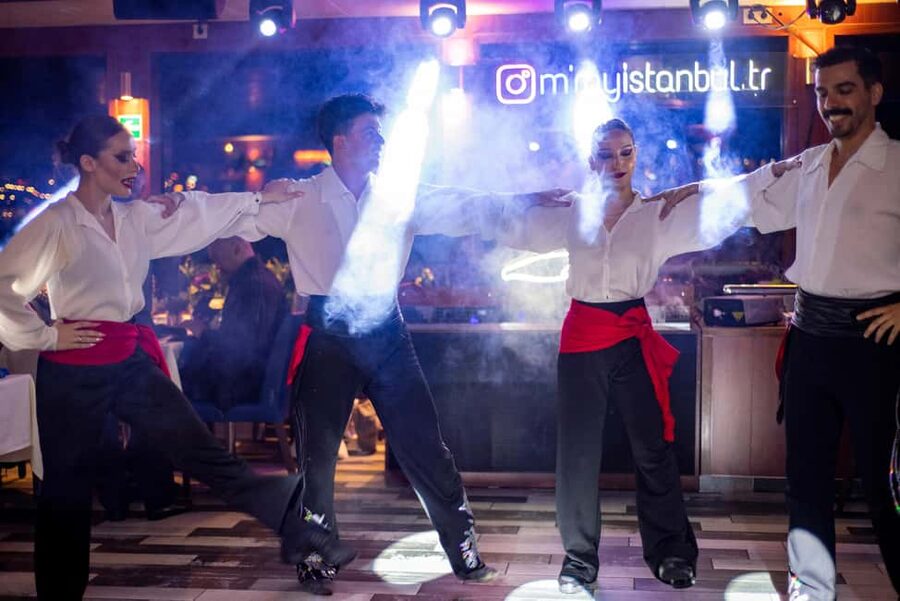 Istanbul: New Year's Eve Bosphorus Cruise Dinner & Party2027 - Cruising between continents and key Ottoman landmarks
