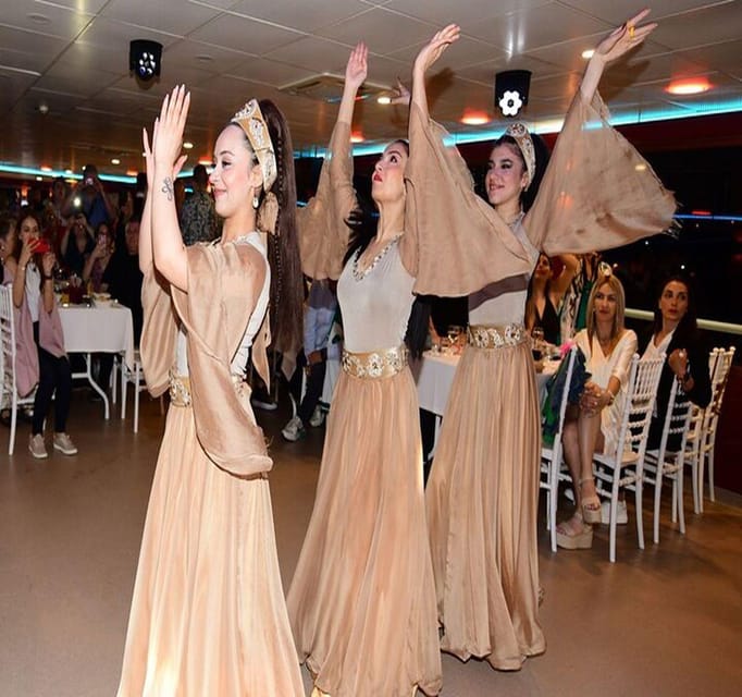 Istanbul: New Year's Eve Bosphorus Dinner Cruise 2027 - Fireworks on the Bosphorus: great views, but read this first
