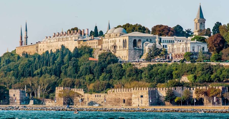 Istanbul: Old City Full-Day Tour with Lunch and Hotel Pickup - Starting in the Hippodrome, where the Byzantine crowd once gathered
