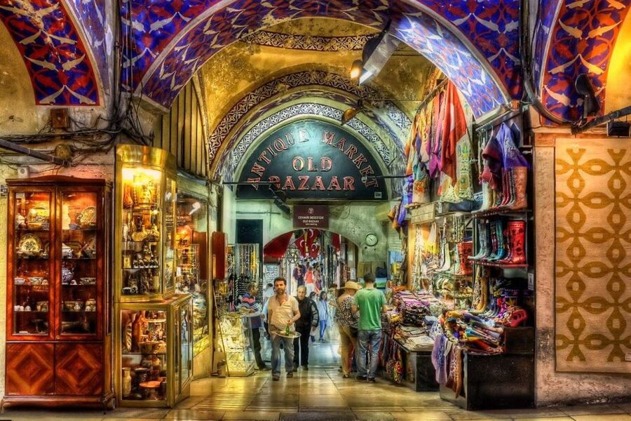 Istanbul: Old City Full-Day Tour with Lunch and Hotel Pickup - Lunch at a local Turkish restaurant, and why it helps the rest of the day