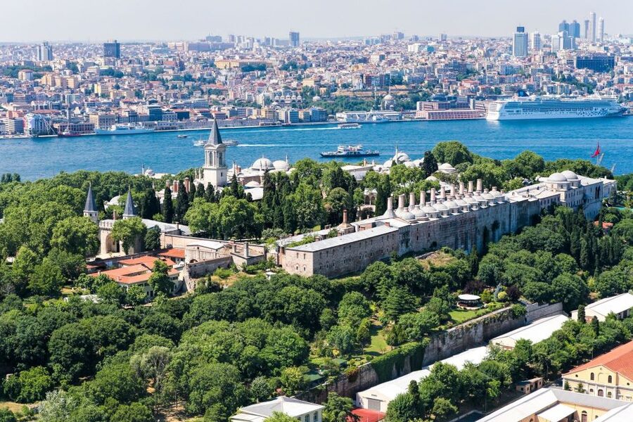 Istanbul: Old City Tour and Luxury Sunset Bosphorus Cruise - Bosphorus landmarks you likely see during the shoreline run