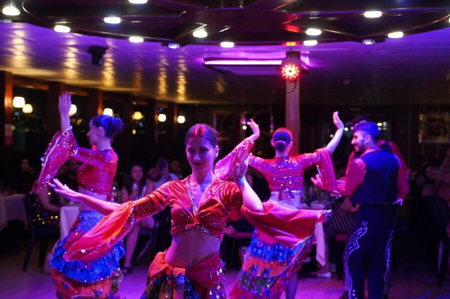 Istanbul: Pasha Istanbul Dinner Cruise - Practical tips that make your evening smoother