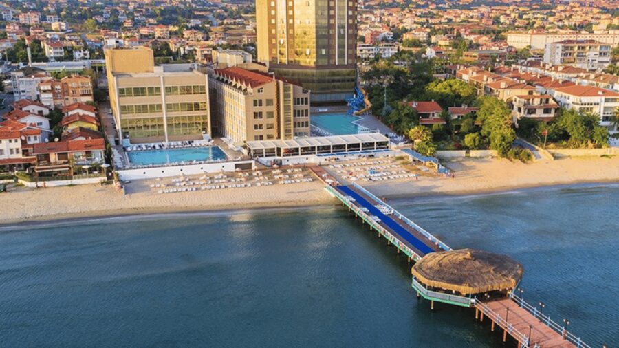 Istanbul: Princess Island Swimming Tour and Aquapark - Why the Princes’ Islands stop hits so well at mid-morning