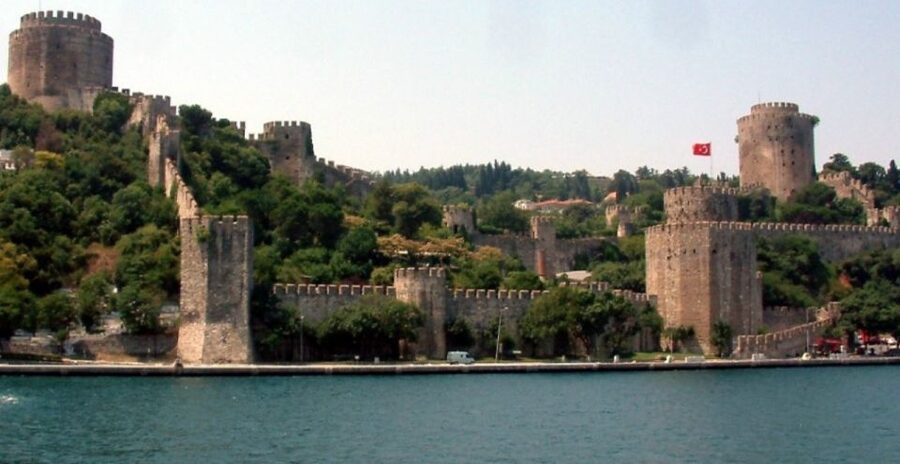 Istanbul: Private Bosphorus Cruise By Luxury Yacht - The Bosphorus Bridge and Ortaköy: The Pretty, Photogenic Middle