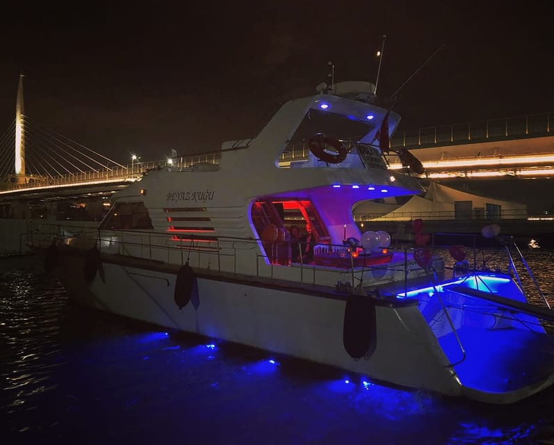 Istanbul: Private Bosphorus Strait Sightseeing Yacht Cruise - Crew service and the small comforts that make it feel luxury