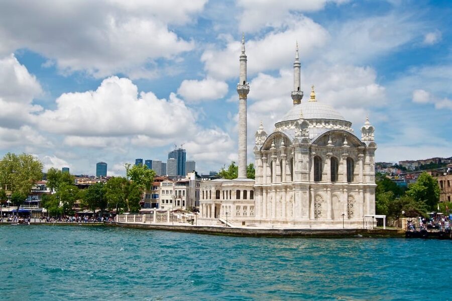 Istanbul: Private Bosphorus Strait Sightseeing Yacht Cruise - Weather and seasickness: how to avoid a bad day on the Bosphorus