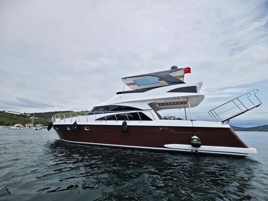 Istanbul: Private Bosphorus Yacht with Tour Guide and Snacks - Guides, Captains, and Photo Help: Why the Human Touch Matters