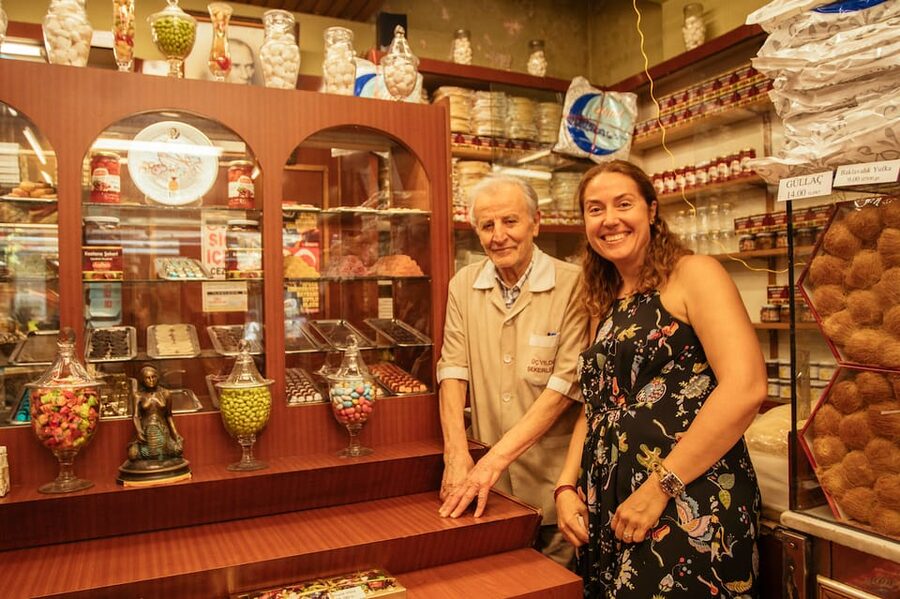 Istanbul: Private Guided Food Tour with 10 Tastings - Meet in Cihangir at Espresso Lab, then get your bearings on foot
