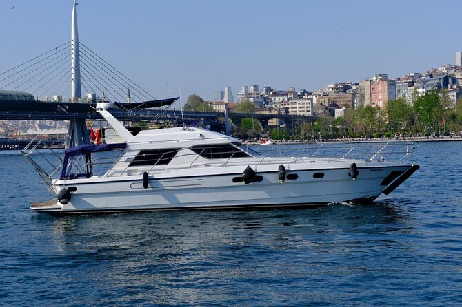 Istanbul Private Luxury Yacht on Bosphorus - On-board comfort: restrooms, coffee or tea, WiFi, and an audio guide