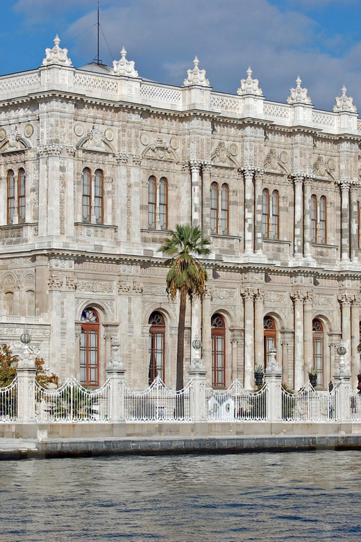 Istanbul: Private Old City Tour with Bosphorus Cruise - Timing Checks: Bazaar Sundays and Blue Mosque Seasonal Closure