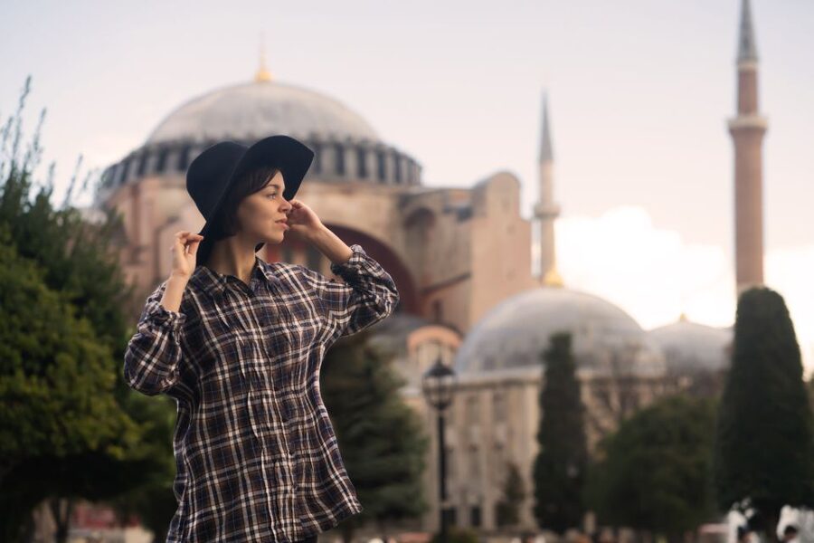 Istanbul: Private photoshoot at Hagia Sophia&Blue Mosque - Private Photos at Sultan Ahmet Park, Hagia Sophia, and the Blue Mosque