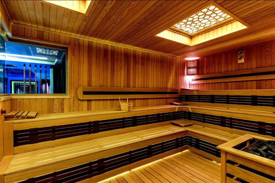 Istanbul: Private Turkish Bath, Massage, and Spa in Old City - Location Power: Near Hagia Sophia, Topkapi, and the Grand Bazaar