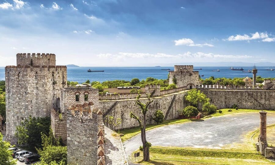 Istanbul Revealed: Historic Pathways and Bosphorus Serenity - Old City Walls and Yedikule Fortress: the story starts with defense