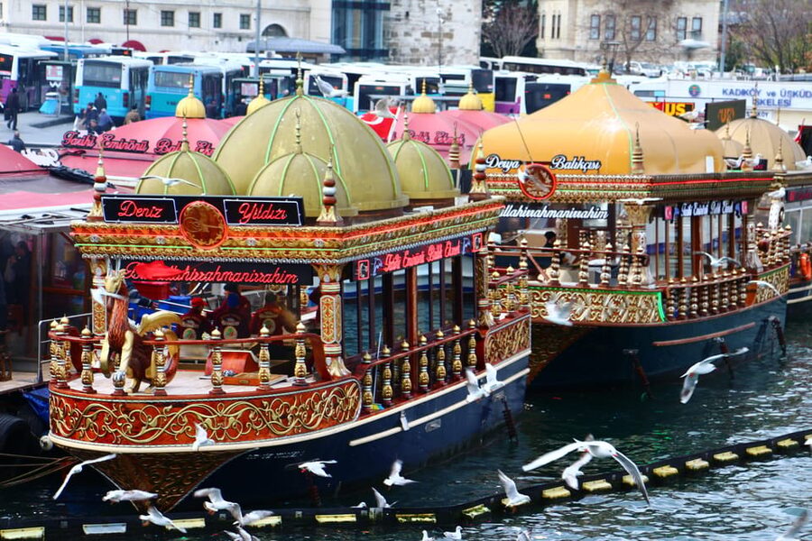 Istanbul: Secret Treasures Skip-The-Line Tour with Lunch - Lunch in Sultanahmet Square: A Needed Reset