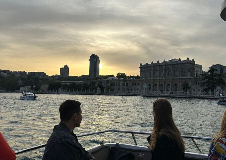 Istanbul: Small-Group Luxury Yacht Sunset Cruise w/ Snacks - Snacks on deck: mini pizza, baklava, fruit, tea, and coffee