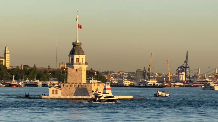 İstanbul: Small-Group Sunset Cruise & Audio Guide w/Snack - Key highlights to watch for on this Bosphorus cruise