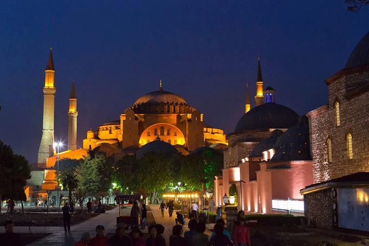 Istanbul-St Sophia,Blue Mosque,Hippodrome Guided Tour - Meet at Marmara Universitesi Rektörlük, then get your bearings fast