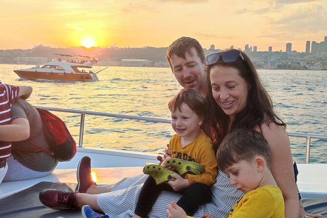 Istanbul Sunset Cruise on Luxury Yacht - Guided Group Cruise - Why this Istanbul sunset yacht cruise works so well