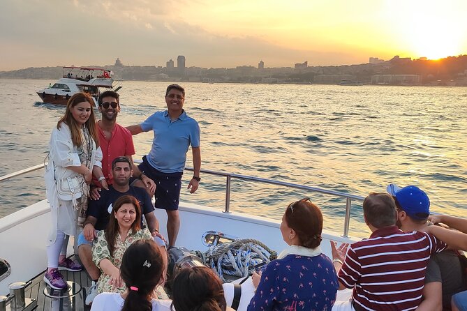 Istanbul Sunset Cruise on Luxury Yacht - Guided Group Cruise - Cıragan Palace to Ortaköy: elegance, then street energy from the water