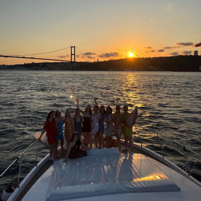 Istanbul: Sunset or Day Small-Group Yacht Cruise with Snacks - Audio guide app: the part you should prep before you arrive