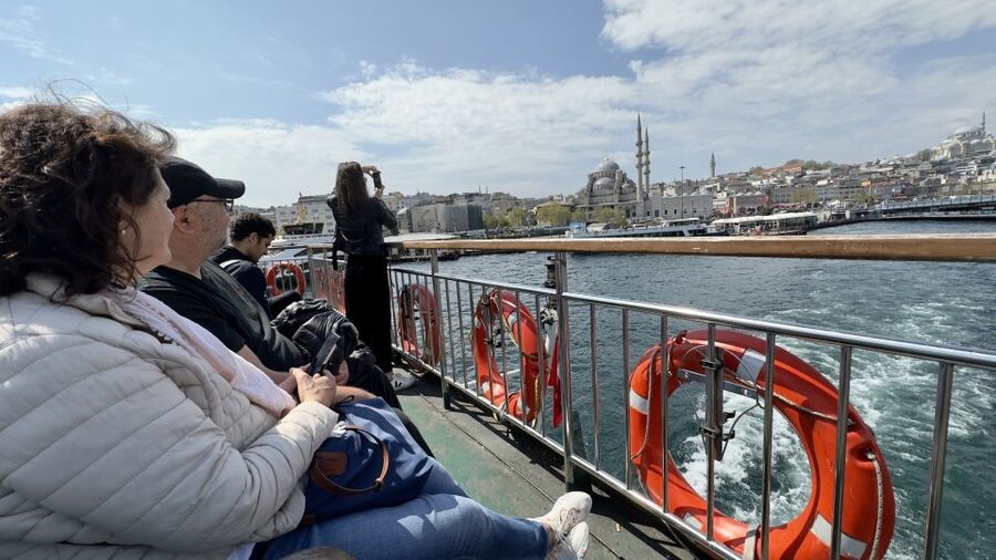 Istanbul: Taste of Turkey with Europe & Asia by Ferry - Europe vs Asia: what changes when you cross the water