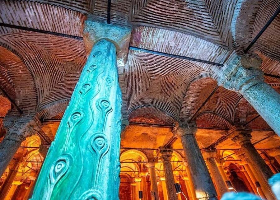 Istanbul: Topkapi, Hagia Sophia, Basilica & Blue Mosque Pass - A one-day Istanbul shortcut to four big icons
