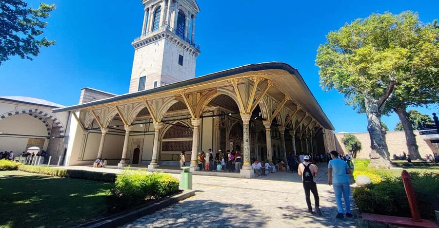 Istanbul Topkapı Palace and Harem Guide Tour - Topkapi Palace: How the Architecture Tells the Ottoman Story