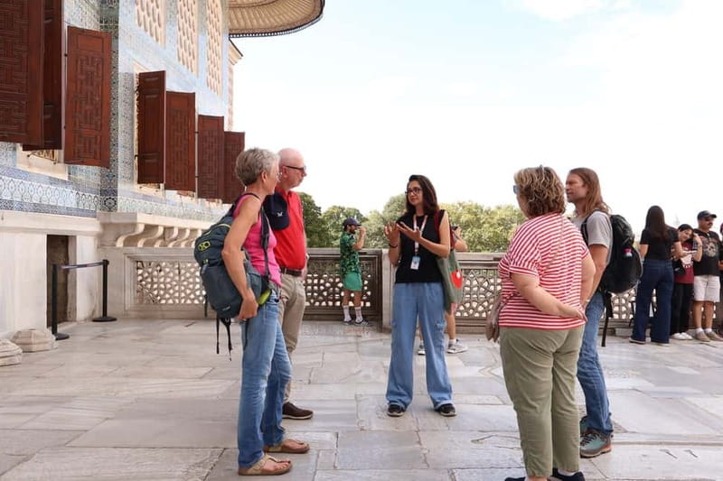 Istanbul: Topkapi Palace and Harem Museum Tour with Ticket - How the 3-hour structure feels in real life