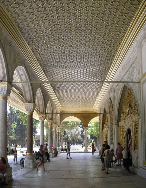 Istanbul: Topkapi Palace and Harem Ticket with Audio Guide - Using the Audio Guide in 10 Languages (When Internet Is Spotty)