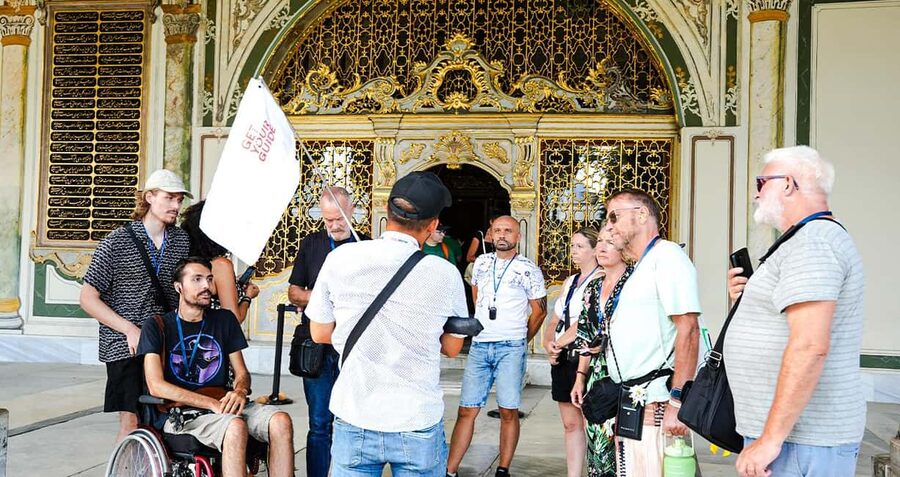 Istanbul: Topkapi Palace & Harem Express Highlight Tour - Imperial Harem: The Decoration, the Atmosphere, and How to Look