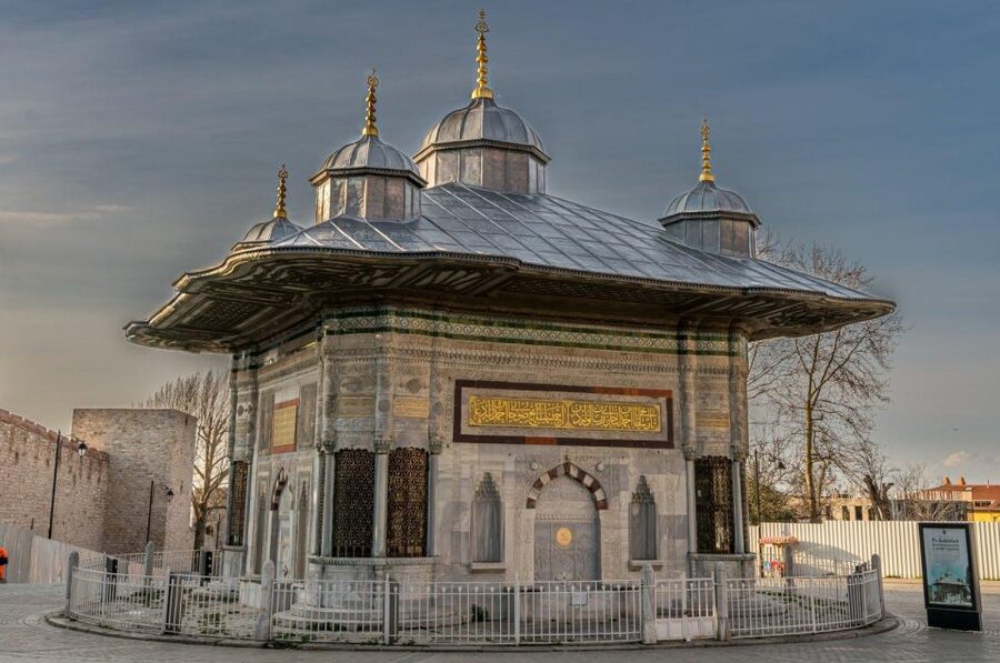 Istanbul: Topkapi Palace Skip-the-Line Ticket & Guided Tour - Price and value: when $80 makes sense, and when it might not