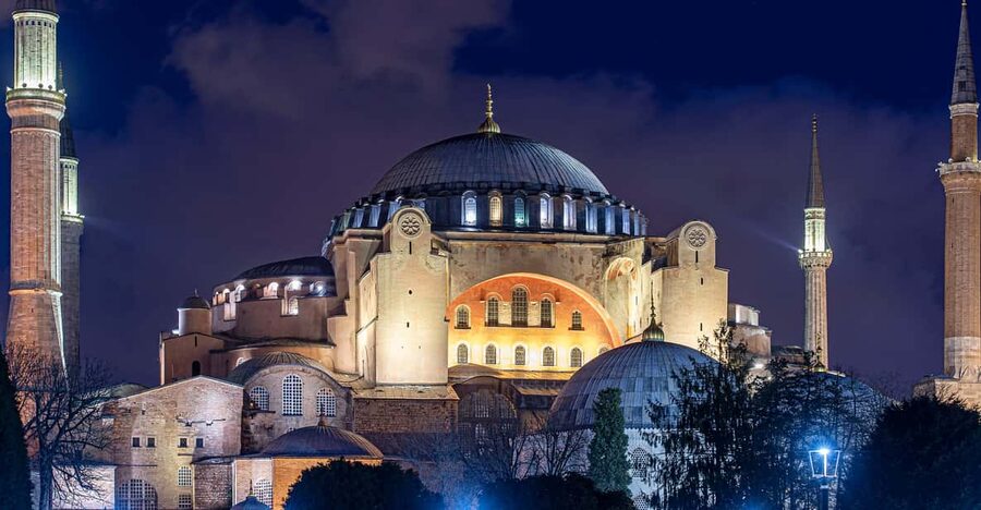 Istanbul: Tour of Hagia Sophia and Blue Mosque By Night - Stop 1: Hagia Sophia at night, mosaics, and a guided timeline