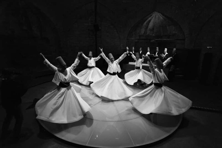 Istanbul: Traditional Whirling Dervishes Near Hagia Sophia - The 1-Hour Ceremony Flow You’ll Actually Notice