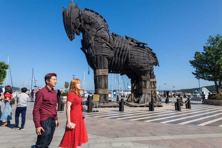 Istanbul: Troy Guided Bus Tour with Ferry Tickets & Lunch - Eceabat lunch stop: fuel up before the Troy walk