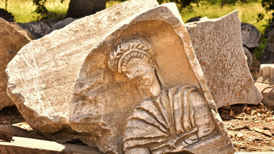 Istanbul: Troy Guided Bus Tour with Ferry Tickets & Lunch - Bus timing and break points that keep the day manageable