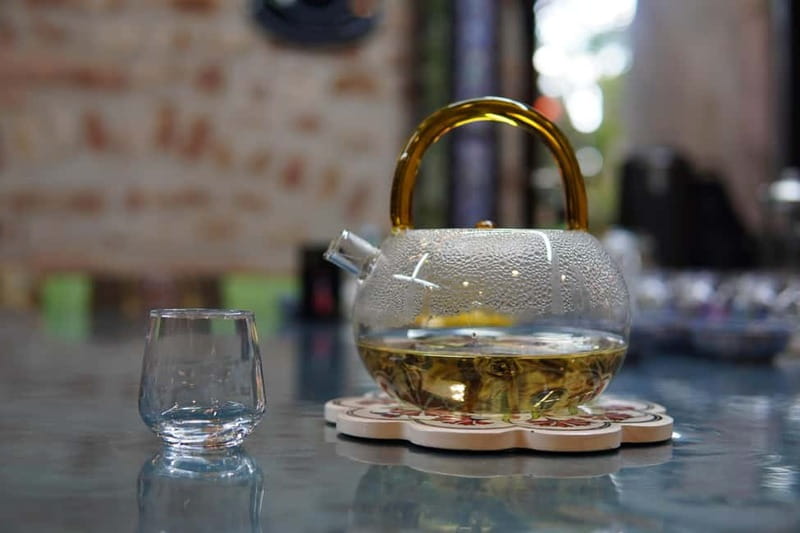 Istanbul: World Teas & Turkish Tea Brewing, Tasting Workshop - Where You Meet: Galataport and Galata Tower Tea Studio