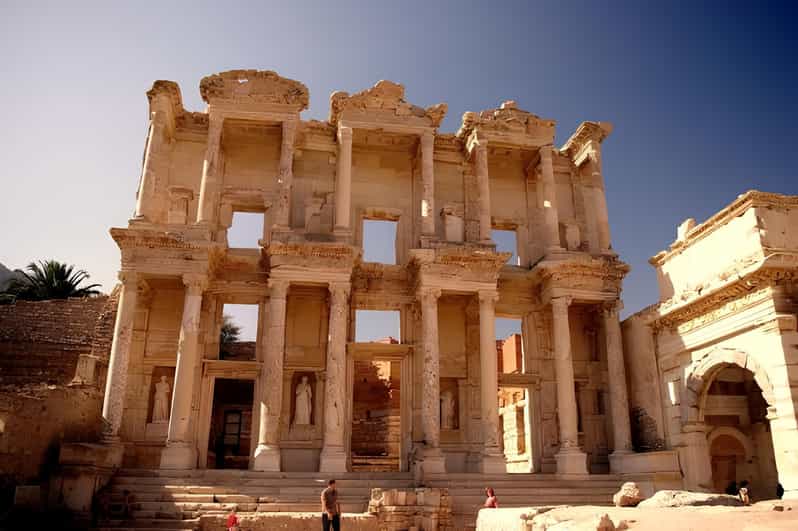 Izmir : Ephesus and Sirince Guided Tour - Lunch in Selçuk, Ephesus Museum, and St John Basilica