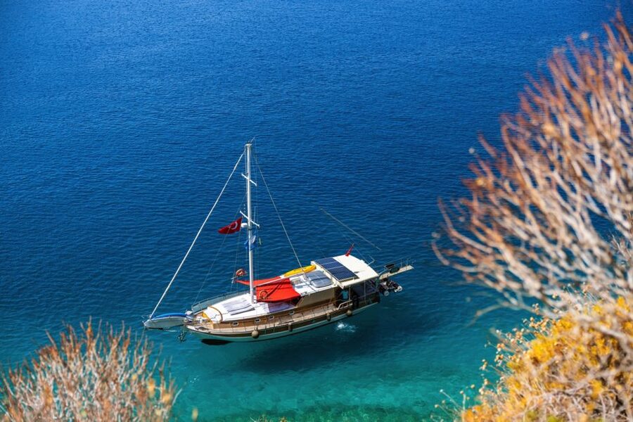 Kas: Limanagzi Beach & Island-Hopping Boat Tour with Lunch - Small River Bay: the break before lunch becomes a floating feast