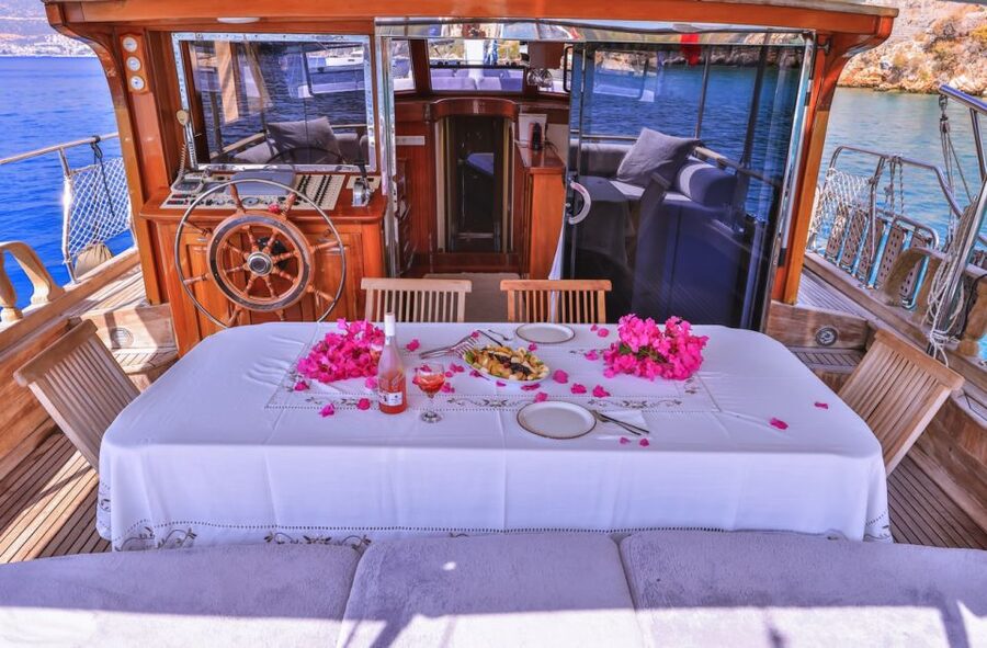Kas: Limanagzi Beach & Island-Hopping Boat Tour with Lunch - Where to meet and how the day flows