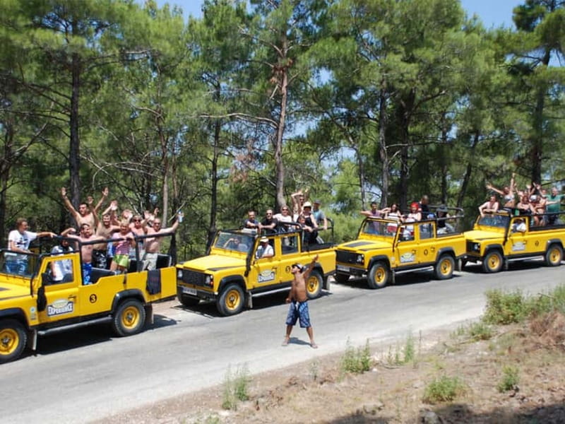Kemer: Jeep Safari Tour with Lunch at Riverside - Village life and traditional houses: where the day turns human